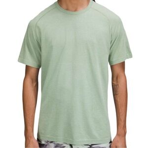 Lululemon  Metal Vent Tech Short Sleeve Shirt 2.0
Laurel Green Arctic Green L